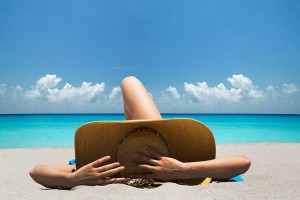 Ali sončenje vpliva na staranje kože? 